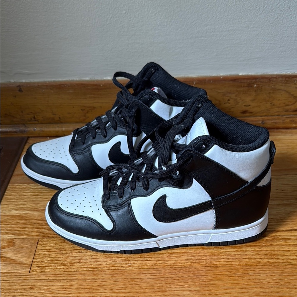 NIKE - Women’s Black & White High-Top Dunks - size 9